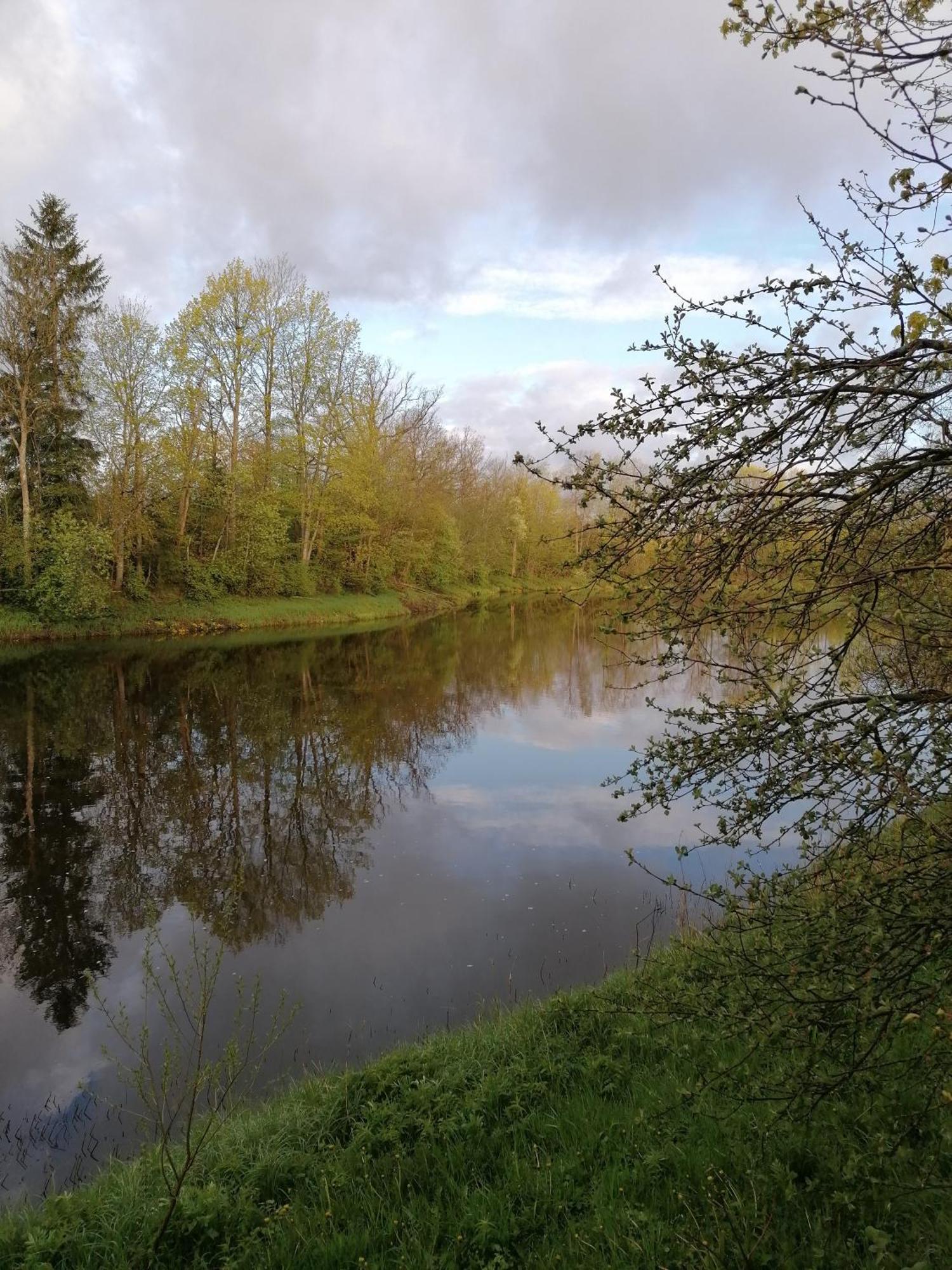 Villa River Rose Jõesuu Buitenkant foto