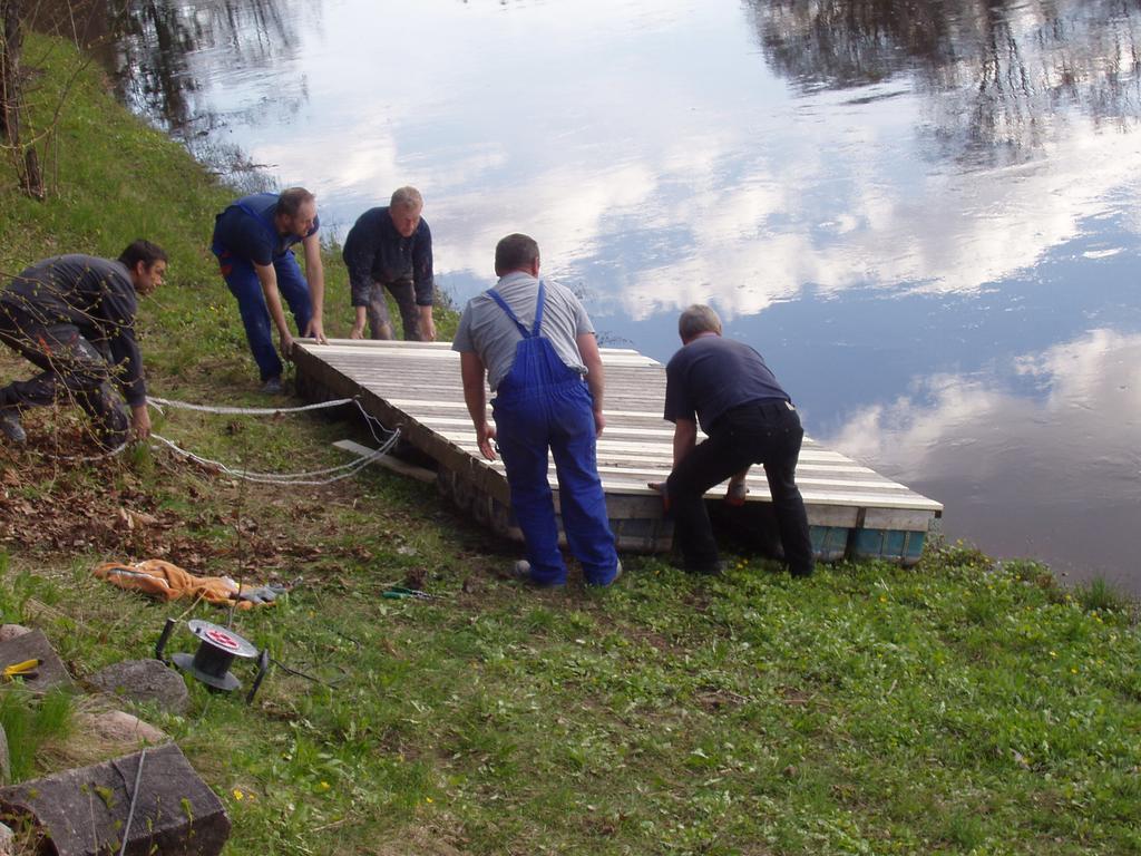 Villa River Rose Jõesuu Buitenkant foto